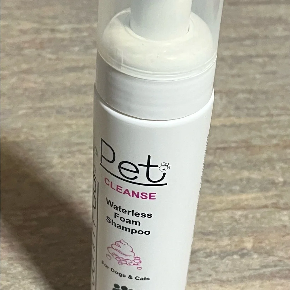 New John Paul pet cleanse waterless shampoo for pets & Lavender Oatmeal spray
